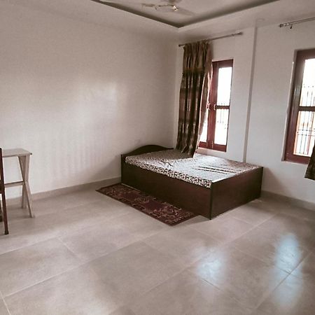 2Bhk Rental Apartment Бхаратпур Екстериор снимка