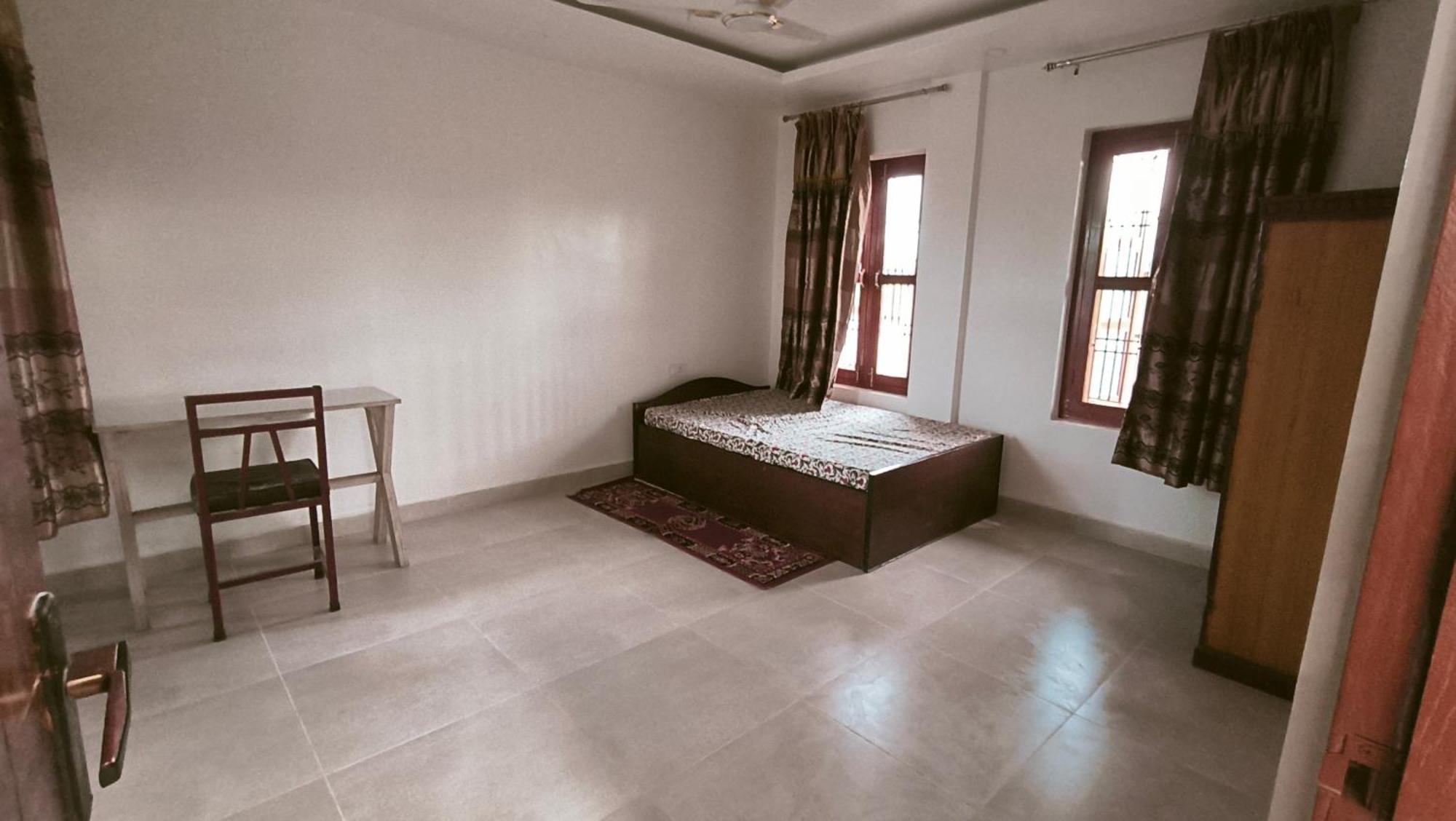 2Bhk Rental Apartment Бхаратпур Екстериор снимка